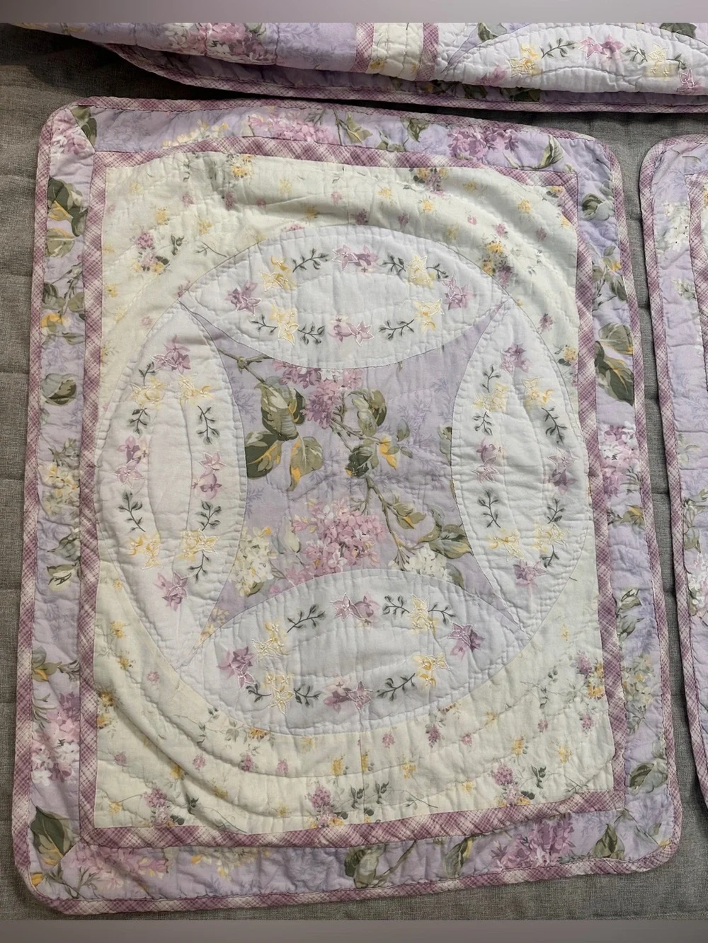 VTG Rachel Ashwell Shabby Chic Queen/Full Quilt Set 2 Shams Floral Patchwork